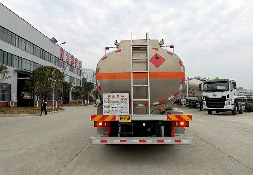力神國(guó)六東風(fēng)天錦飛機(jī)加油車(chē)多方位圖片 力神國(guó)六東風(fēng)天錦飛機(jī)加油車(chē)多方位圖片